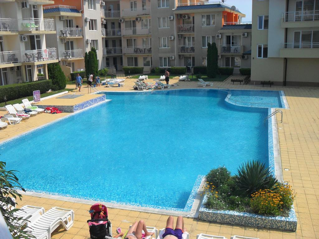 Apartment Rutland Равда Екстер'єр фото