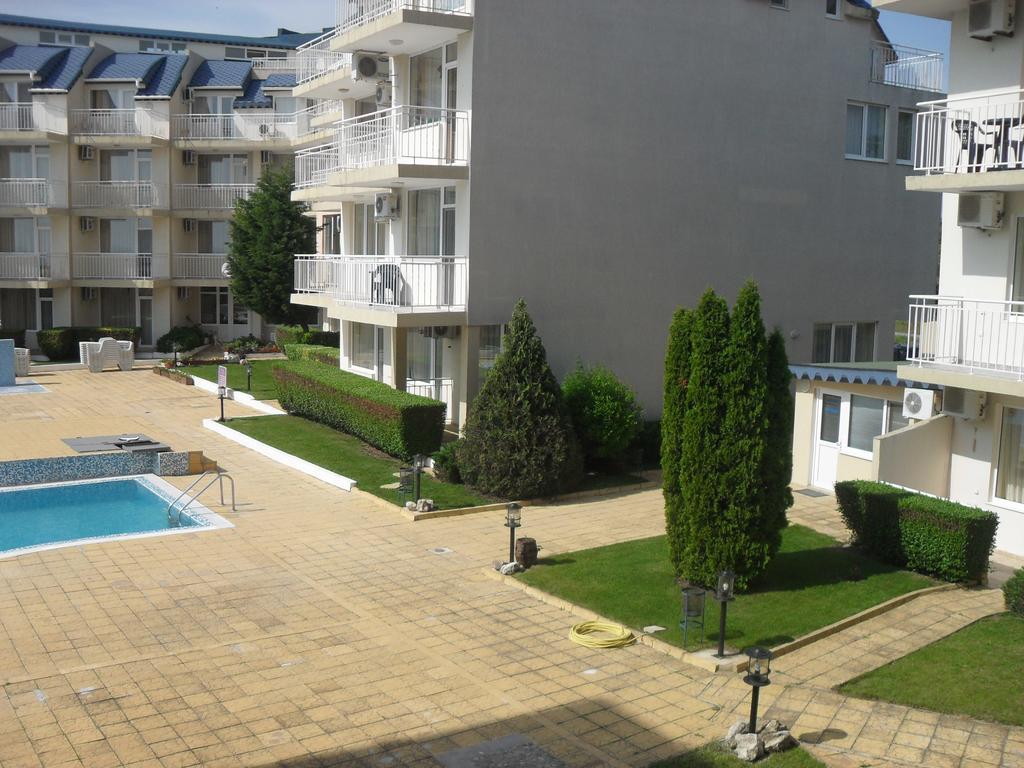 Apartment Rutland Равда Екстер'єр фото